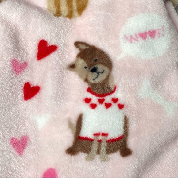 Deco Dogs and Hearts Valentine’s Throw Blanket Pink Size 50x70 - Picture 3 of 8